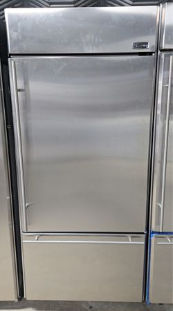 Monogram 36 built-in stainless bottom freezer refrigerator
