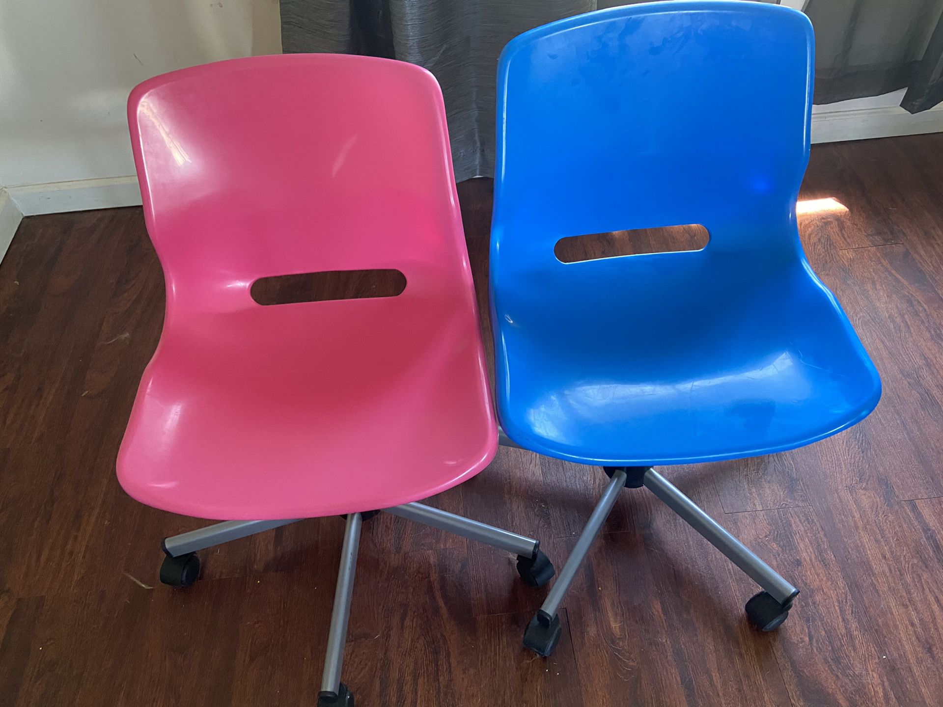 IKEA SNILLE Plastic Desk Chairs
