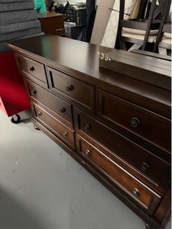 NEW CONDITION - REAL OAK DRESSER