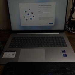 HP Envy 17-da0013dx 17.3” Laptop + Cooling Pad + Original HP Charger | See Photos