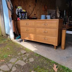 Mid Century Modern Dresser 