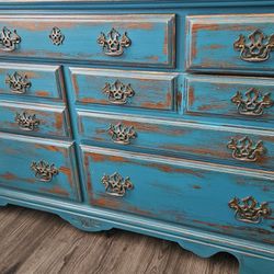 Full-Size Teal Shabby Chic Kincard Dresser in Great Condition
