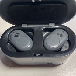 Skull Candy Wireless Earbuds Model S2BBW for Sale in San Diego CA