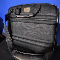 Zero Haliburton Heavy Duty Laptop Case