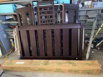 Crib 3 in 1 + Full Bed Frame + Matching Dresser