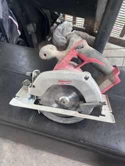 Milwaukee 6 1/2” Battery Power Saw