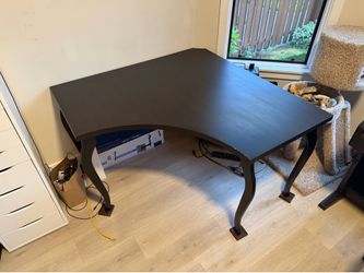 Corner Desk