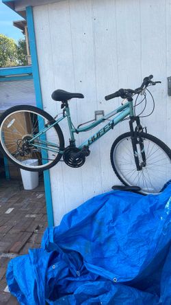 Ladies, Huffy  mountain bicycle 26 inch 18 speed
