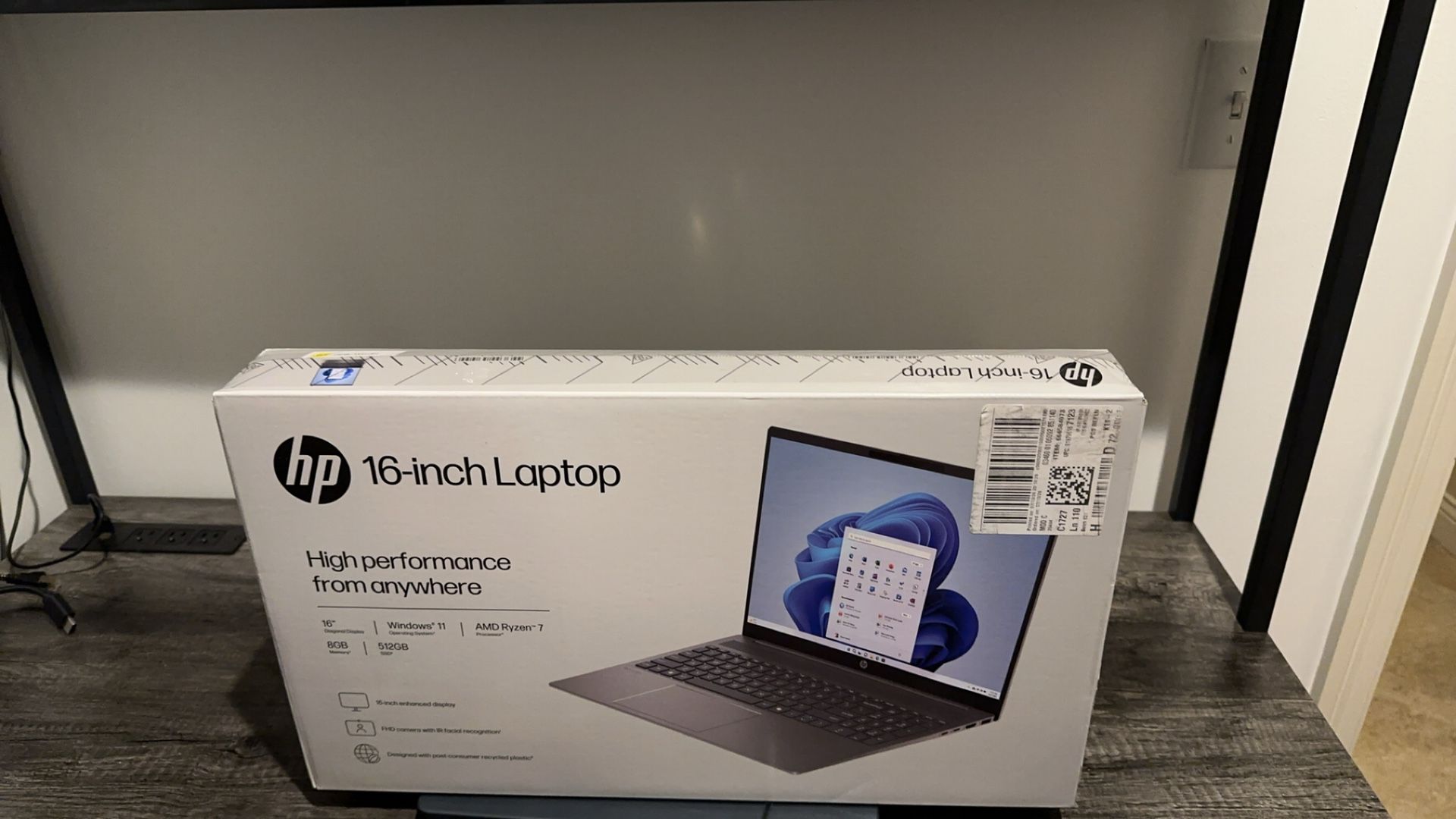 HP Pavilion 16 inch Laptop AMD Ryzen 7-8840U AI PC 8GB RAM 512GB SSD Meteor Silver
