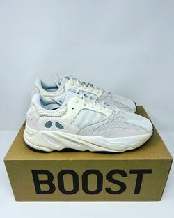 Yeezy 700 Analog Men’s Size 12.5