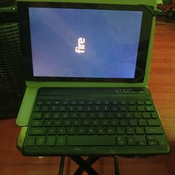 Amazon 10 Inch With Synced Light Up Keyboard 