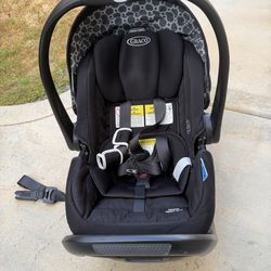 Graco snugride snugfit 35 lx infant car seat