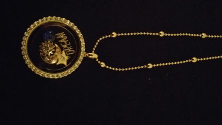 Floating locket gold plated