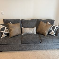 Couch W/ Pillows 