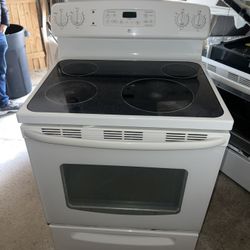 GE Electric Glasstop Stove