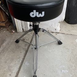 DW 3100 Round Drum Throne Retails for $149