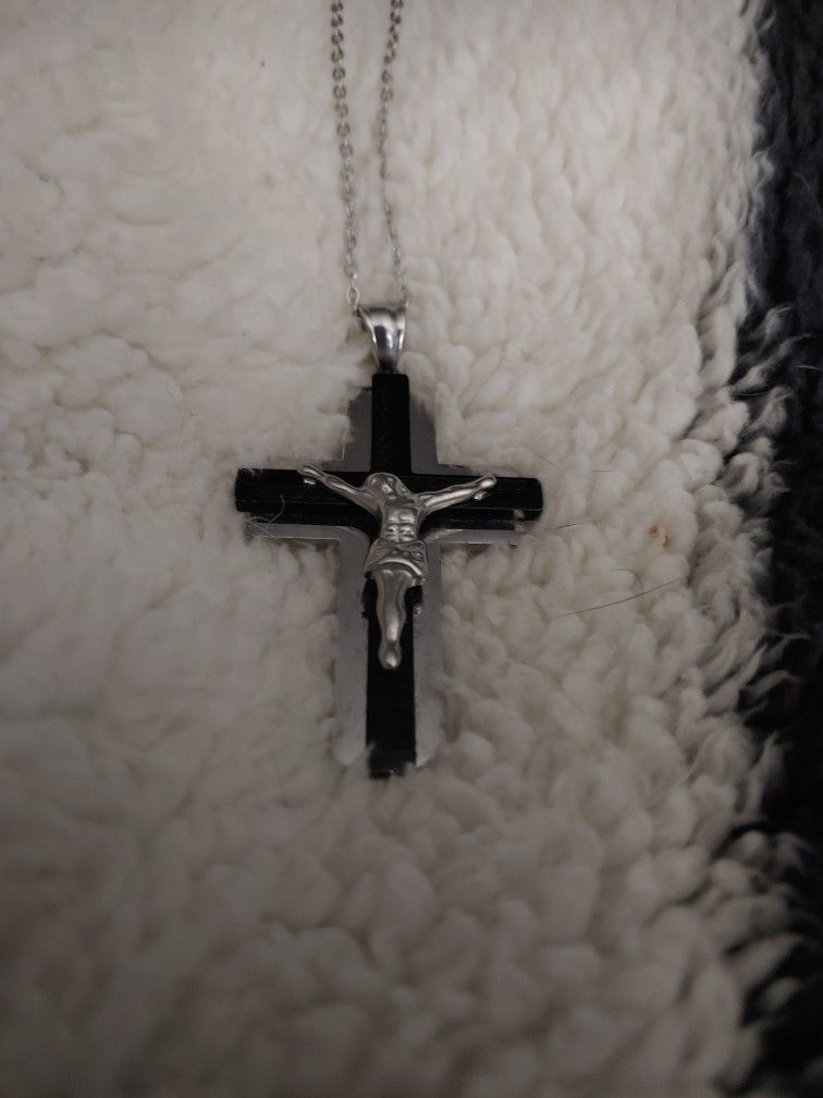 Used - Silver Fashion Cross Necklace