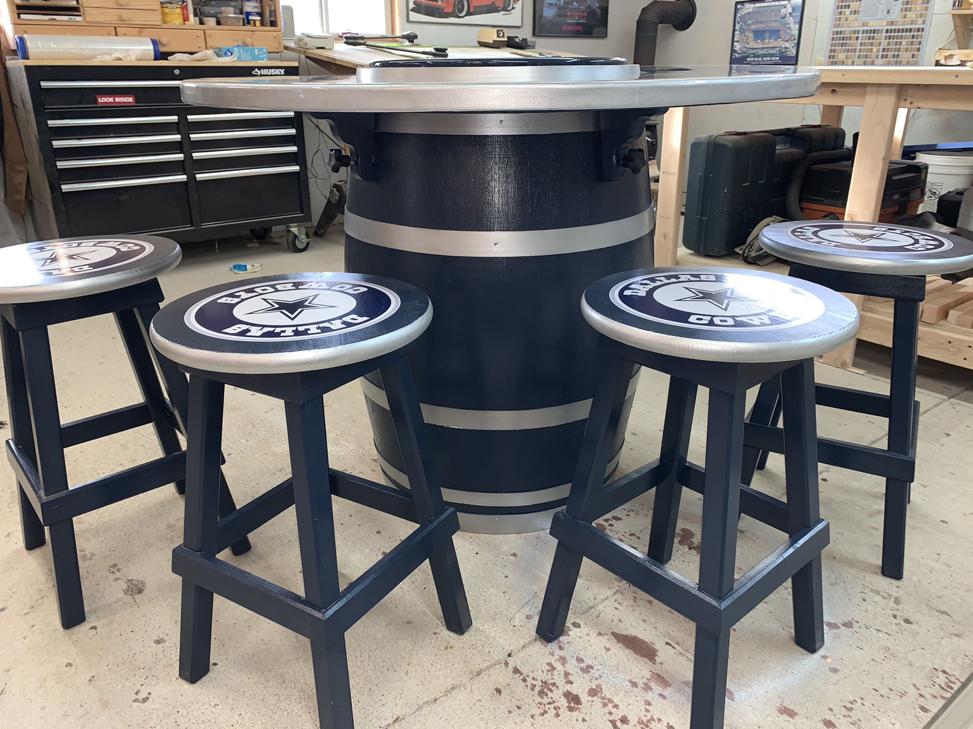 Dallas Cowboys wine barrel table and chair set