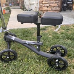 Knee Scooter- 350 Pounds Weight Support. Solid Black - New, Assembled 
