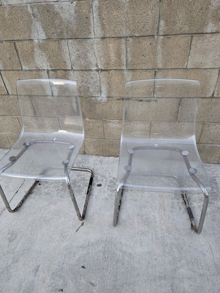 Clear Plastic Chairs