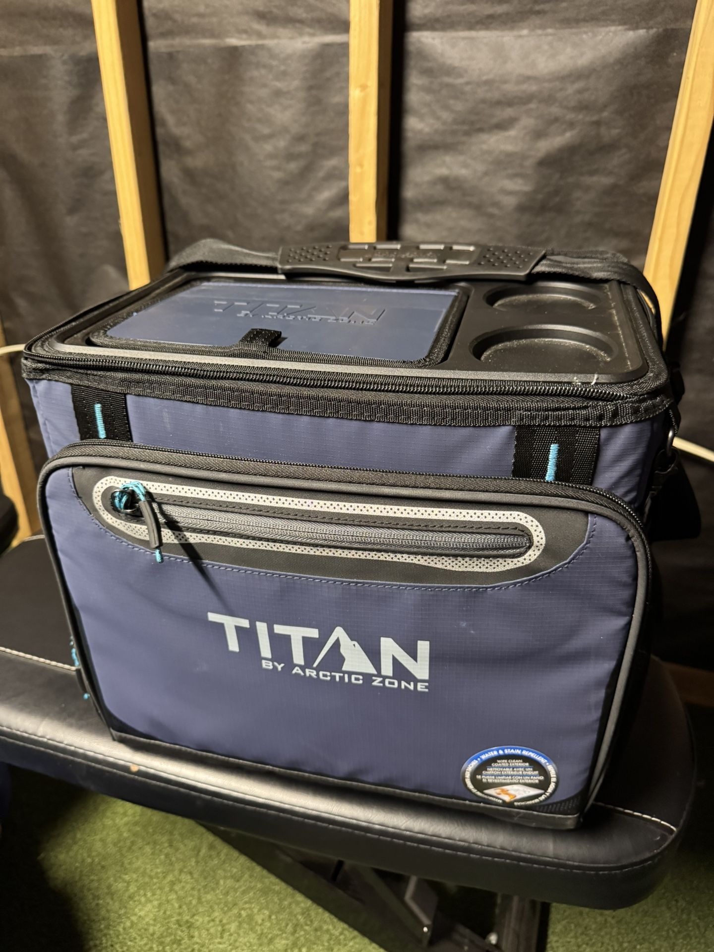 Titan 40 Can Cooler
