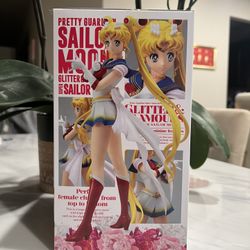 Super Sailor Moon Figurine 