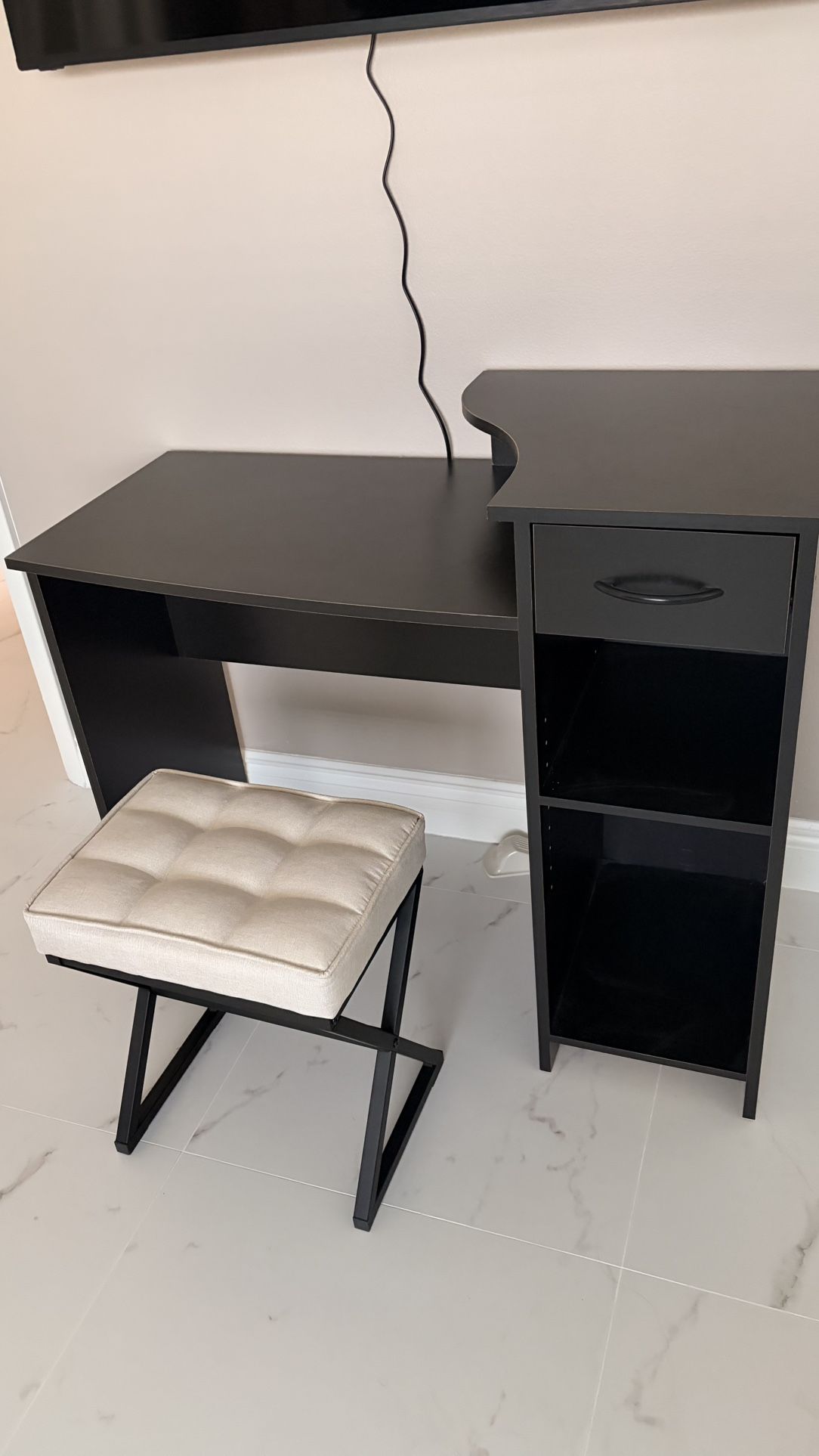 Desk / Makeup Table and Chair / Vanity (New)