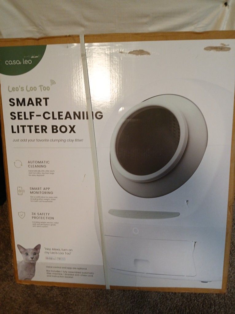 Leo's Loo Too self cleaning litter box