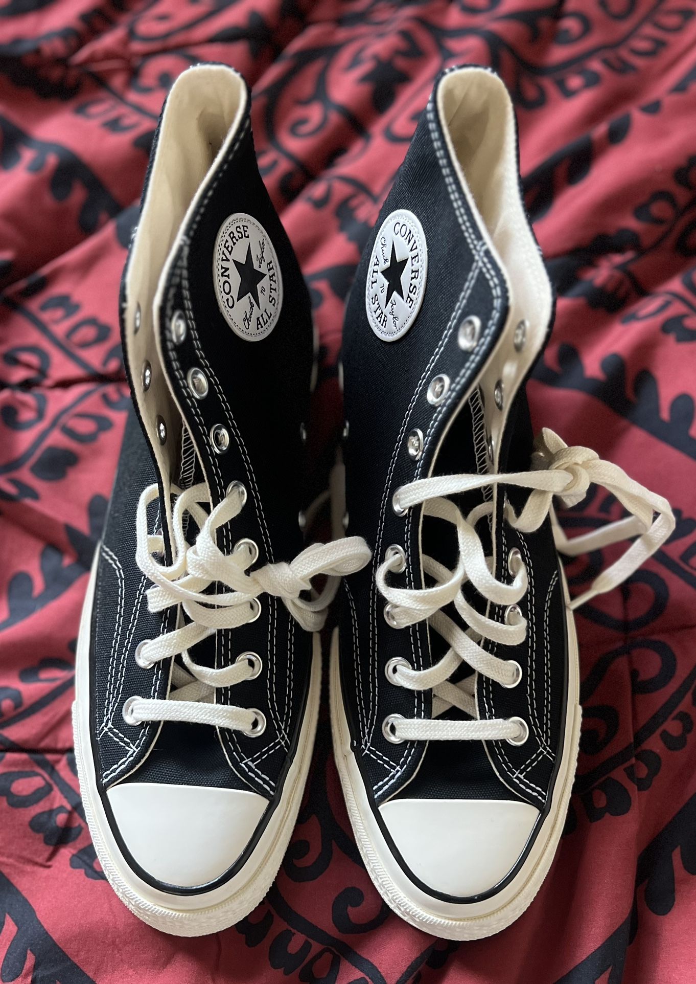 New Converse Chucks Size 9