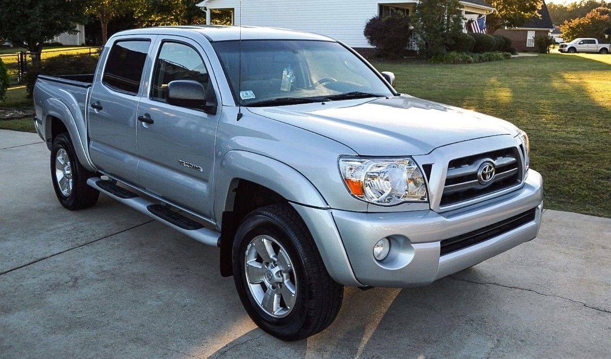 For'Sale'2005 Toyota Tacoma'URGENT