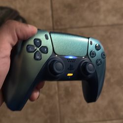 PS5 controller green
