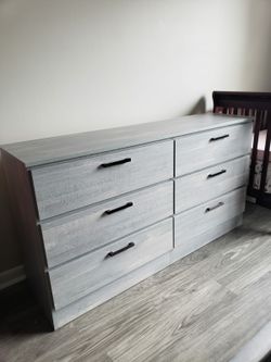 NEW 6 DRAWER DOUBLE DRESSER AND NIGHT STAND 😊 AVAILABLE IN BLACK, WHITE OR GREY COLOR