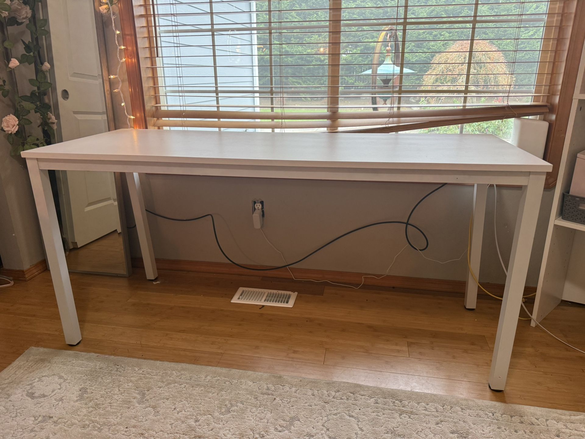 White Long Desk Metal