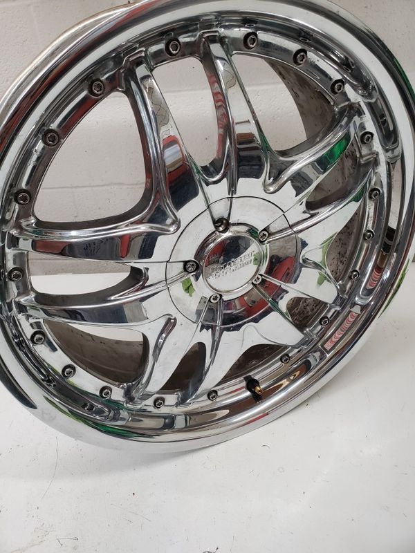 18 inch Chrome rims for Sale in Memphis, TN OfferUp