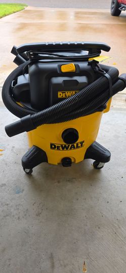 DEWALT Wet/Dry Vacuum with Hose and Attachments