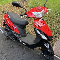 Ascend R2 50cc Scooter New