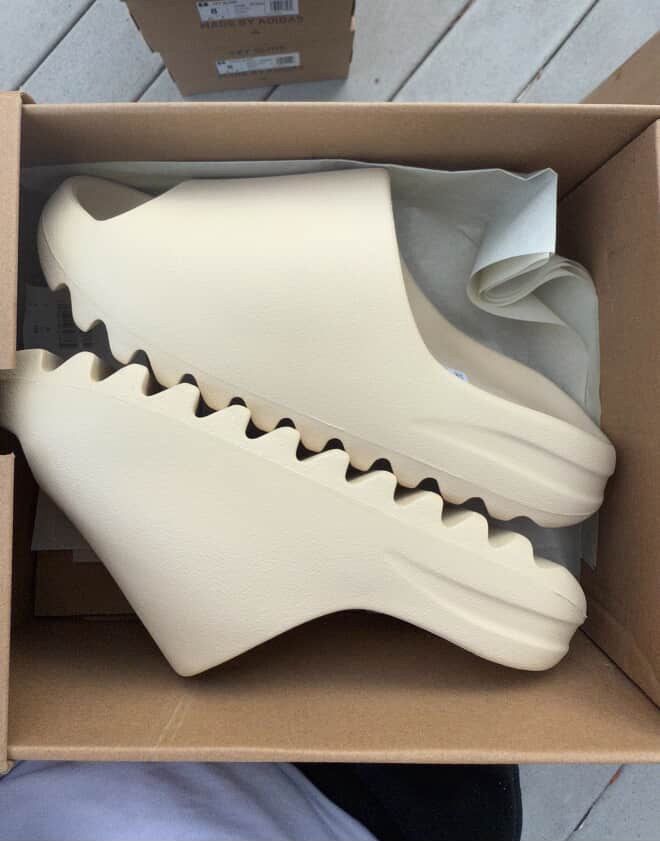 Yeezy Slides “Bone”