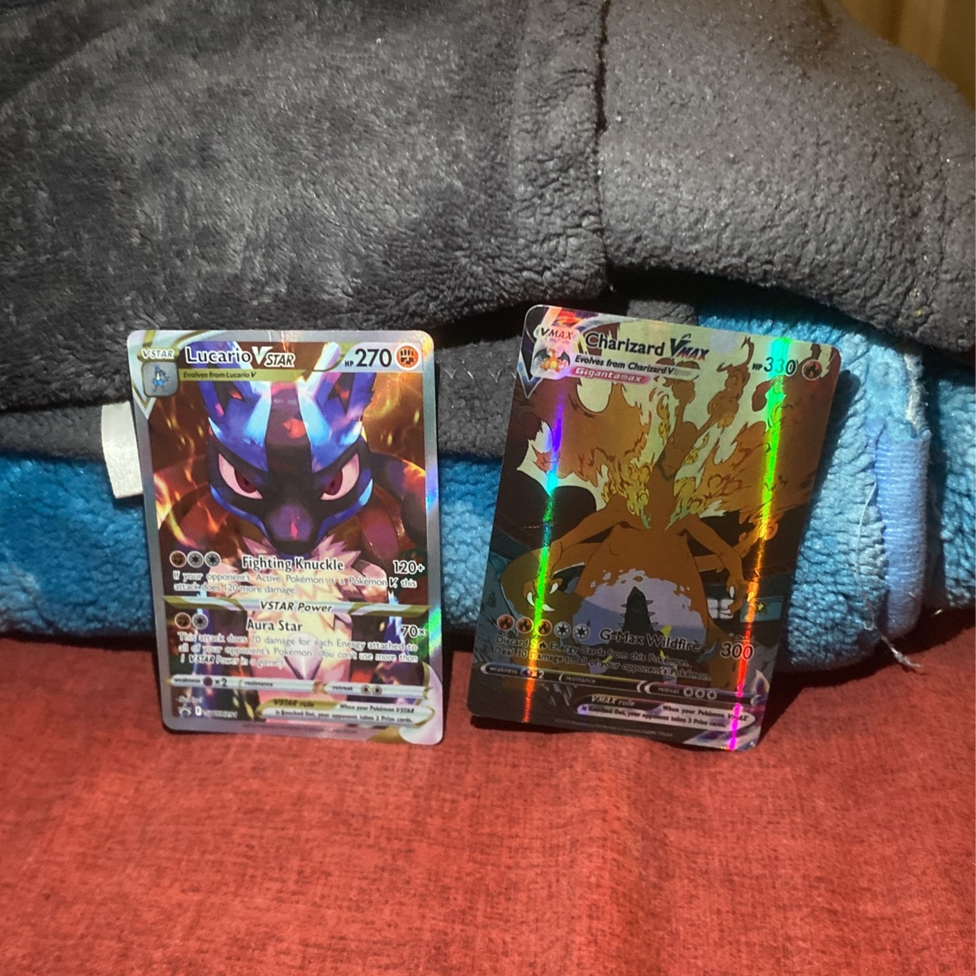 Pokémon Cards/LucarioVstar/charizardVmax