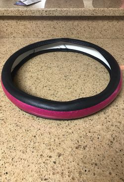 2 Steering wheel covers for girl rides