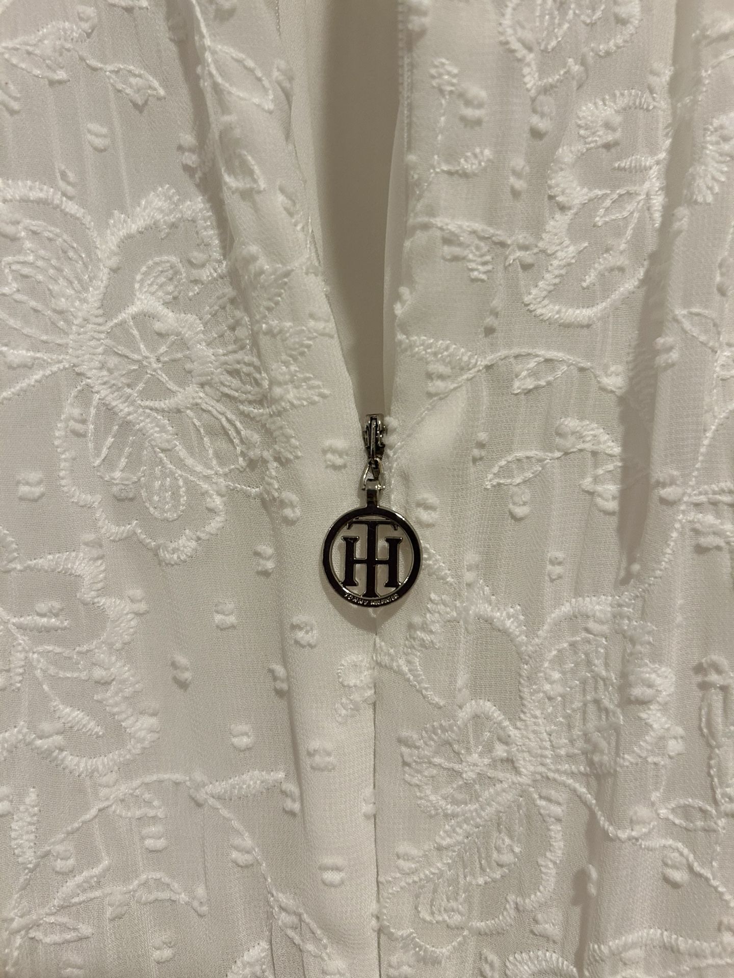 White Broderie Anglaise Dress – Size 6 Tommy Hilfiger