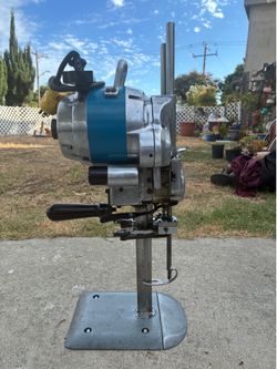 Eastman II Straight Knife Cloth Cutting Machine