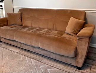 Caramel Velvet Tufted Sofa with Throw Pillows