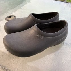 Work Crocs for Kitchen