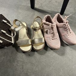 Tenis, Sandalia y Cartera 