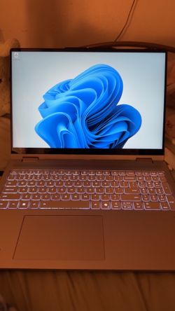 Lenovo Yoga 7 2-in-1 16AKP10 Laptop