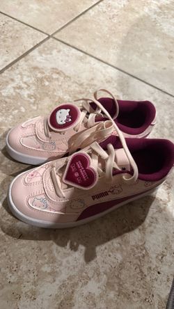 Hello Kitty, puma tennis limited edition size 2