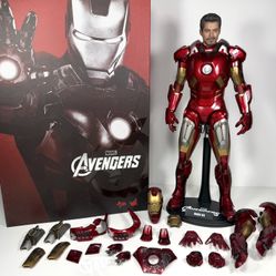 Hot Toys Avengers Iron Man Armor Mark VII 7 MMS185 1/6 Sixth Scale Marvel Figure