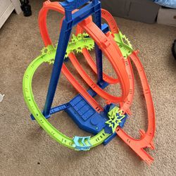 FREE hot wheels Track 