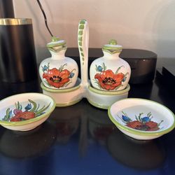 Oil And Vinegar Holder