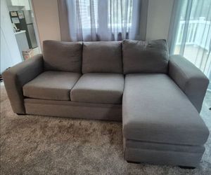 Couch w/chaise